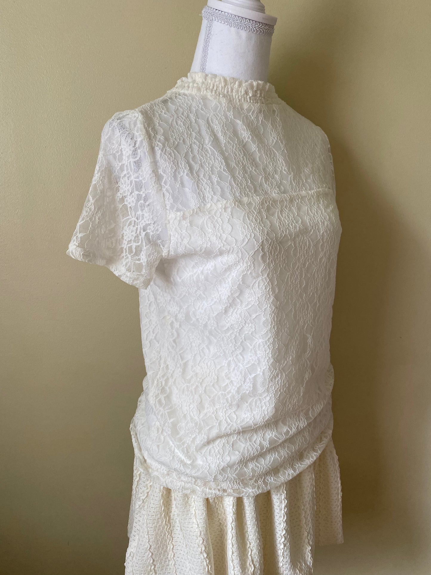 OFALO Japan Top – Girly lace minimalist style
