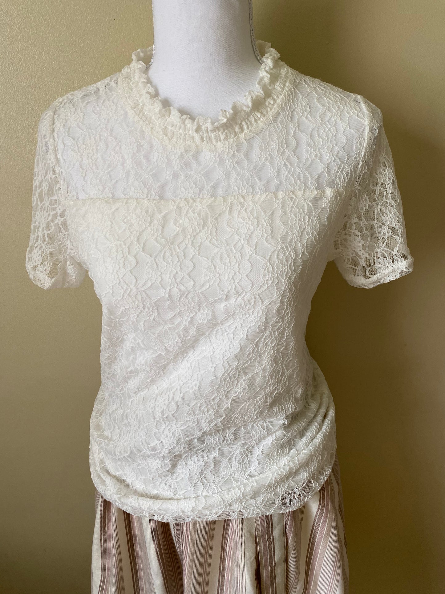 OFALO Japan Top – Girly lace minimalist style